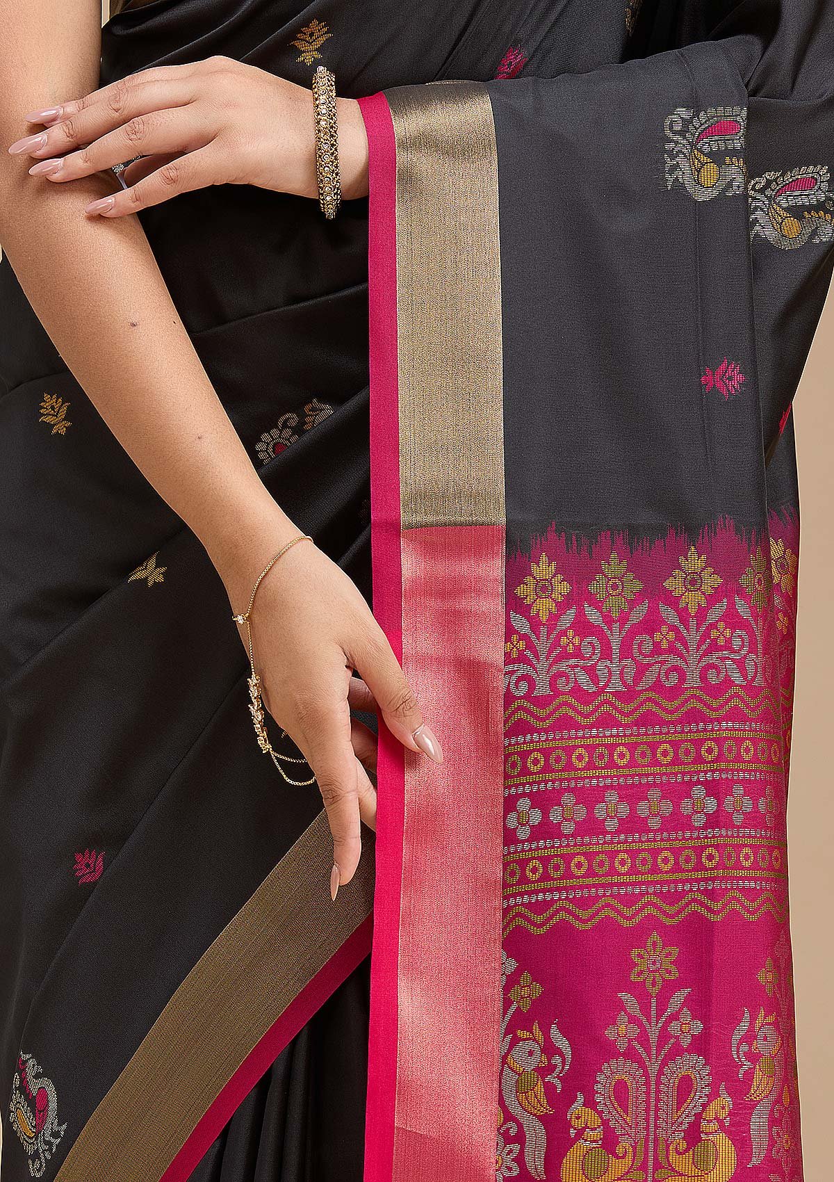 saus004423 black 12 saus004423 black 12